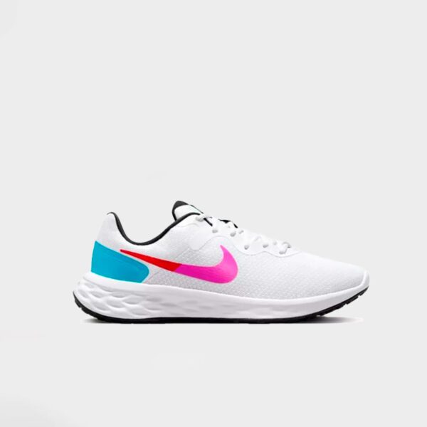 Nike Revolution 6 SE