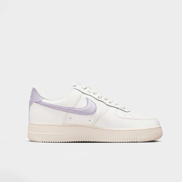 Nike Air Force 1 '07