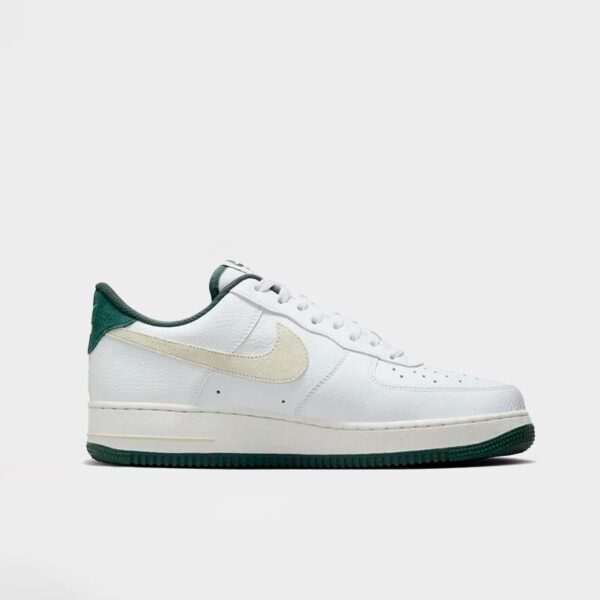 Nike Air Force 1 '07 LV8