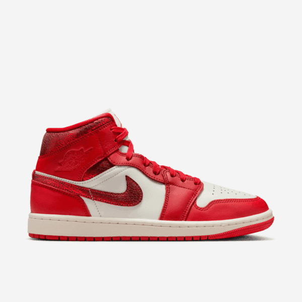 Jordan 1 Mid