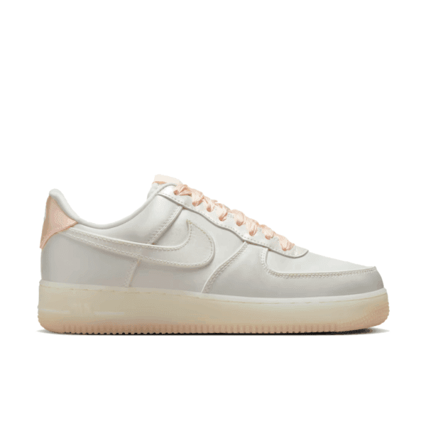 Nike Air Force 1 '07 LV8