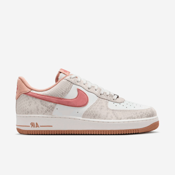 Nike Air Force 1 '07 LV8