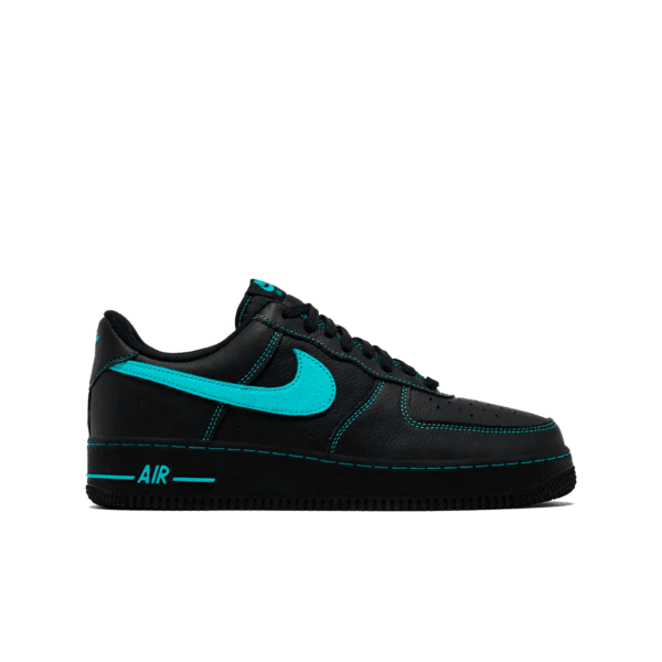 NIKE AIR FORCE 1 '07 LV8