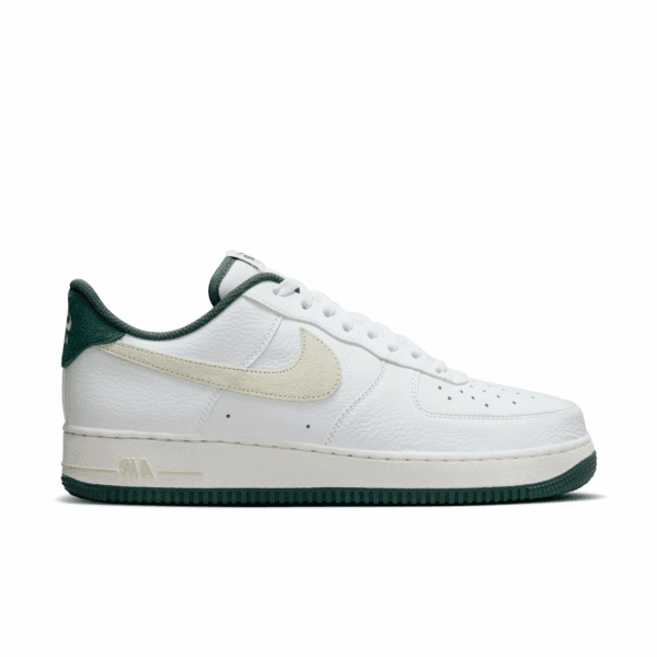 Nike Air Force 1 '07 LV8