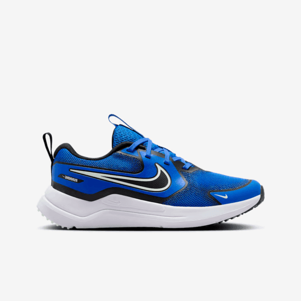 Nike Cosmic Runner