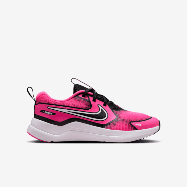 Nike Cosmic Runner